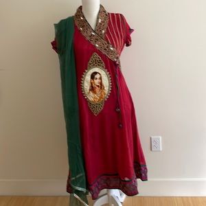 Kurta and scarf chest size 36 or medium-